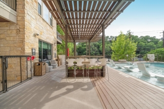 1900 Barton Springs Road Unit 1040 *no signs*- Green Team