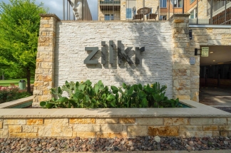 1900 Barton Springs Road Unit 1040 *no signs*- Green Team