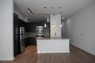 1900 Barton Springs Road Unit 1040 *no signs*- Green Team