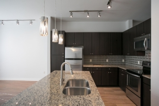 1900 Barton Springs Road Unit 1040 *no signs*- Green Team