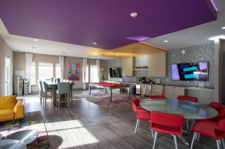 1900 Barton Springs Road Unit 1040 *no signs*- Green Team