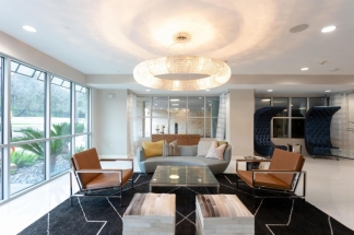1900 Barton Springs Road Unit 1040 *no signs*- Green Team