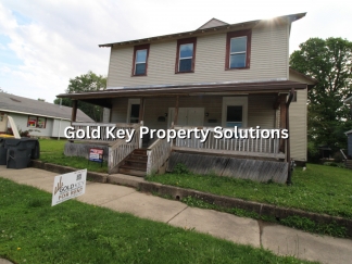 Spacious 3 BR 2 BA Townhouse Across from Park NO PETS. SECTION 8 APPROVED