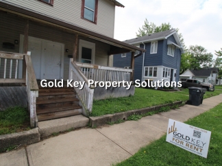 Spacious 3 BR 2 BA Townhouse Across from Park NO PETS. SECTION 8 APPROVED