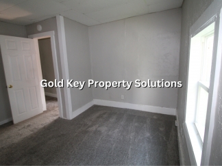 Spacious 3 BR 2 BA Townhouse Across from Park NO PETS. SECTION 8 APPROVED