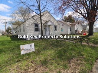 Charming 1 BR 1 BA Duplex with Basement (NO SECTION 8)