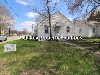 Charming 1 BR 1 BA Duplex with Basement (NO SECTION 8)