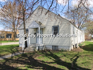 Charming 1 BR 1 BA Duplex with Basement (NO SECTION 8)