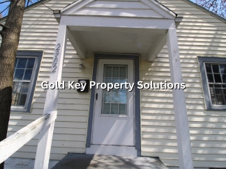 Charming 1 BR 1 BA Duplex with Basement (NO SECTION 8)