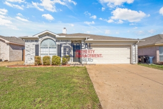 Charming 3 bed, 2 bath Home with a Refreshed Interior and New Carpet