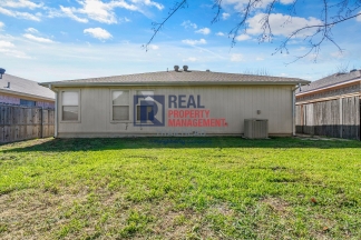 Charming 3 bed, 2 bath Home with a Refreshed Interior and New Carpet