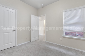 Charming Newer Home Master-planned community of Heartland