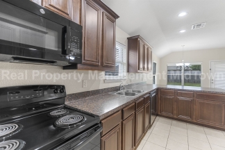Charming Newer Home Master-planned community of Heartland