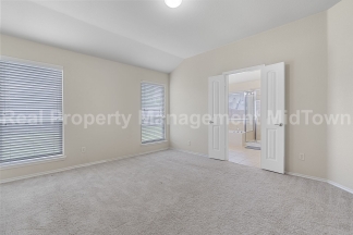 Charming Newer Home Master-planned community of Heartland