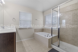 Charming Newer Home Master-planned community of Heartland