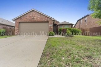 Charming Newer Home Master-planned community of Heartland