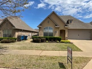 Welcome Home: Your Bentonville Oasis Awaits!