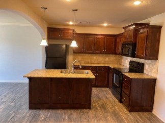 Welcome Home: Your Bentonville Oasis Awaits!