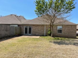 Welcome Home: Your Bentonville Oasis Awaits!