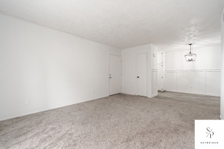 Modern and Cozy Rancho Cucamonga Townhouse with Hardwood Floors!