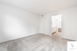 Modern and Cozy Rancho Cucamonga Townhouse with Hardwood Floors!