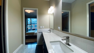 Luxury 2 Bedroom 2 Bathroom Condo Downtown -