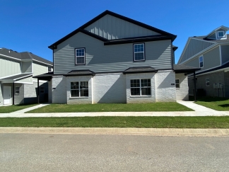 2026-2027 School Year - Newer Three Bedroom Home!! 10 Minute Drive to Campus!