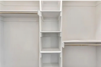 Three Bedroom 3.3 Miles to The University of Arkansas! Pets Allowed!