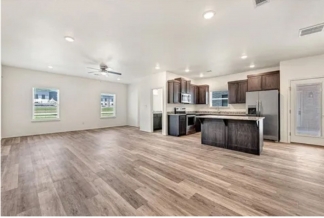 Towne West Townhomes: 3 Bed-3.5 Bath, Short Drive to Campus! Practically New!