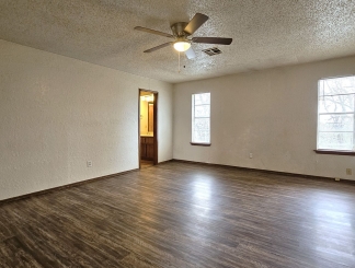 Spacious 3 Bed, 2.5 Bath Duplex in Oklahoma City!!***Half Off First Full Month's Rent!!!***