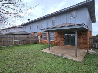Spacious 3 Bed, 2.5 Bath Duplex in Oklahoma City!!***Half Off First Full Month's Rent!!!***
