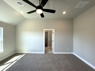 Introducing Your Dream Haven: A Luxurious 4-Bedroom Home Waiting to Welcome You!