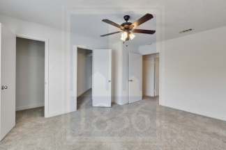 907 E Oltorf St - R15 - HW+ - P1978 - Blue Team