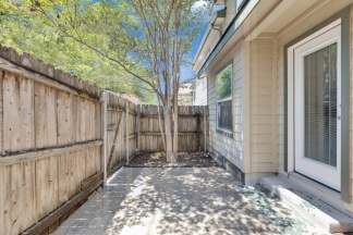 907 E Oltorf St - R15 - HW+ - P1978 - Blue Team