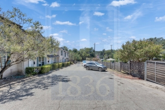 907 E Oltorf St - R15 - HW+ - P1978 - Blue Team