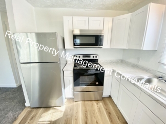 Completely Remodeled 2-Bedroom Apartment