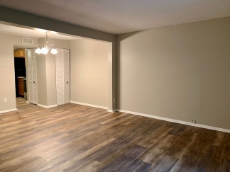 Renovated Raleigh Townhome Conveniently Located Near North Hills & I-540!