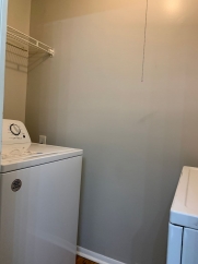 Renovated Raleigh Townhome Conveniently Located Near North Hills & I-540!