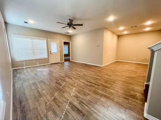 Spacious 3 Bedroom/2 Bathroom Chaffee Crossing Townhome **First Full Month's Rent FREE**