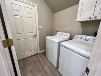 Spacious 3 Bedroom/2 Bathroom Chaffee Crossing Townhome **First Full Month's Rent FREE**