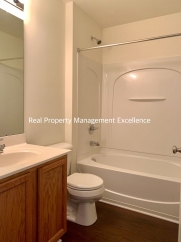 Raleigh Townhome Convenient to I440 & I540, Huge Master Suite, Near Anderson Pointe Park!