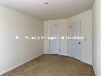 Raleigh Townhome Convenient to I440 & I540, Huge Master Suite, Near Anderson Pointe Park!