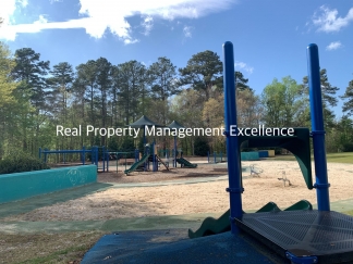 Raleigh Townhome Convenient to I440 & I540, Huge Master Suite, Near Anderson Pointe Park!