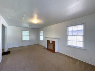 Available and Showing Now! 18-Month Lease Option!! ***SPECIAL 50% OFF 1ST FULL MONTH'S RENT *** Charming 2-Bedroom Home: Prime Location Near Highway Access & Shopping!