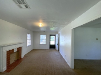 Available and Showing Now! 18-Month Lease Option!! ***SPECIAL 50% OFF 1ST FULL MONTH'S RENT *** Charming 2-Bedroom Home: Prime Location Near Highway Access & Shopping!