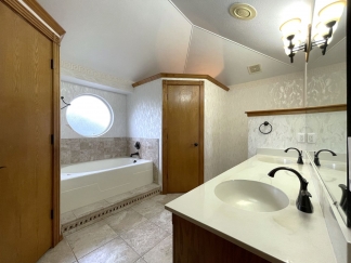 Luxurious Living: Spacious 4 Bed, 3 Bath Two-Story Haven Await!