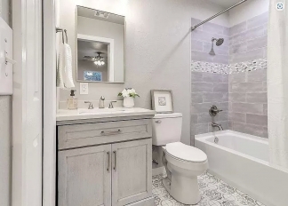Remodeled Beauty in Mayfair Heights!