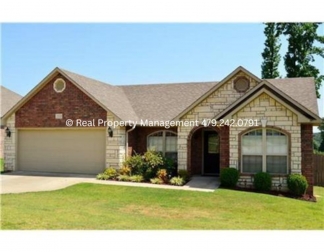 Beautiful 3 bed 2 bath home in Van Buren!!! **Coming Available in September**