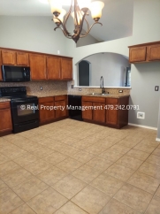 Beautiful 3 bed 2 bath home in Van Buren!!! **Coming Available in September**