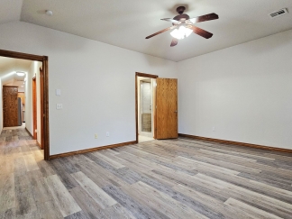 Discover Luxury Living: Upgraded 2 Bed, 2 Bath Apartment Awaits you!